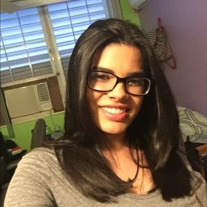 Meet your Posher, Yolanda